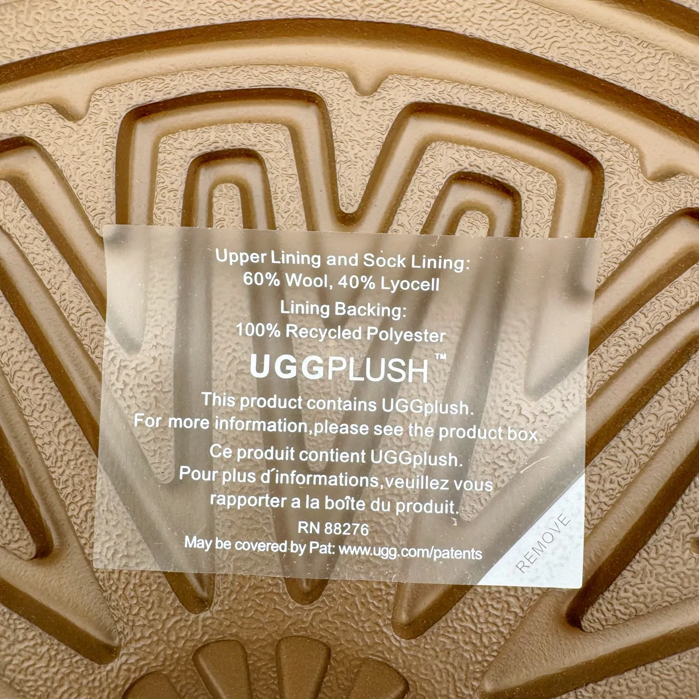 Pick up locally💰640 UGG 4032 Meyer autumn and winter sheepskin and fur integrated snow boots. All shoes are made of ZP from the same factory. Longfeng A-grade Australian imported sheepskin and fur integrated. Men's and women's boots brand OEM production line fully follows the ZP process. OEM original pattern maker adheres to the principle of no original shoes and no development selection. Pay attention to every detail. The most authentic version on the market TREADLITE "Light Wing" technology outsole Lightweight/durable/flexible/pile size: 35 36 37 38 39 40 41 42 43 44 45 Coding: by3936030
